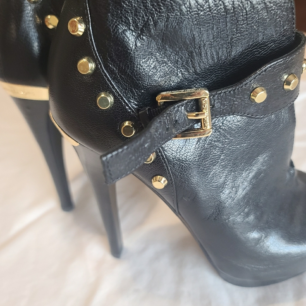 Michael kors studded peep toe booties sz 6M